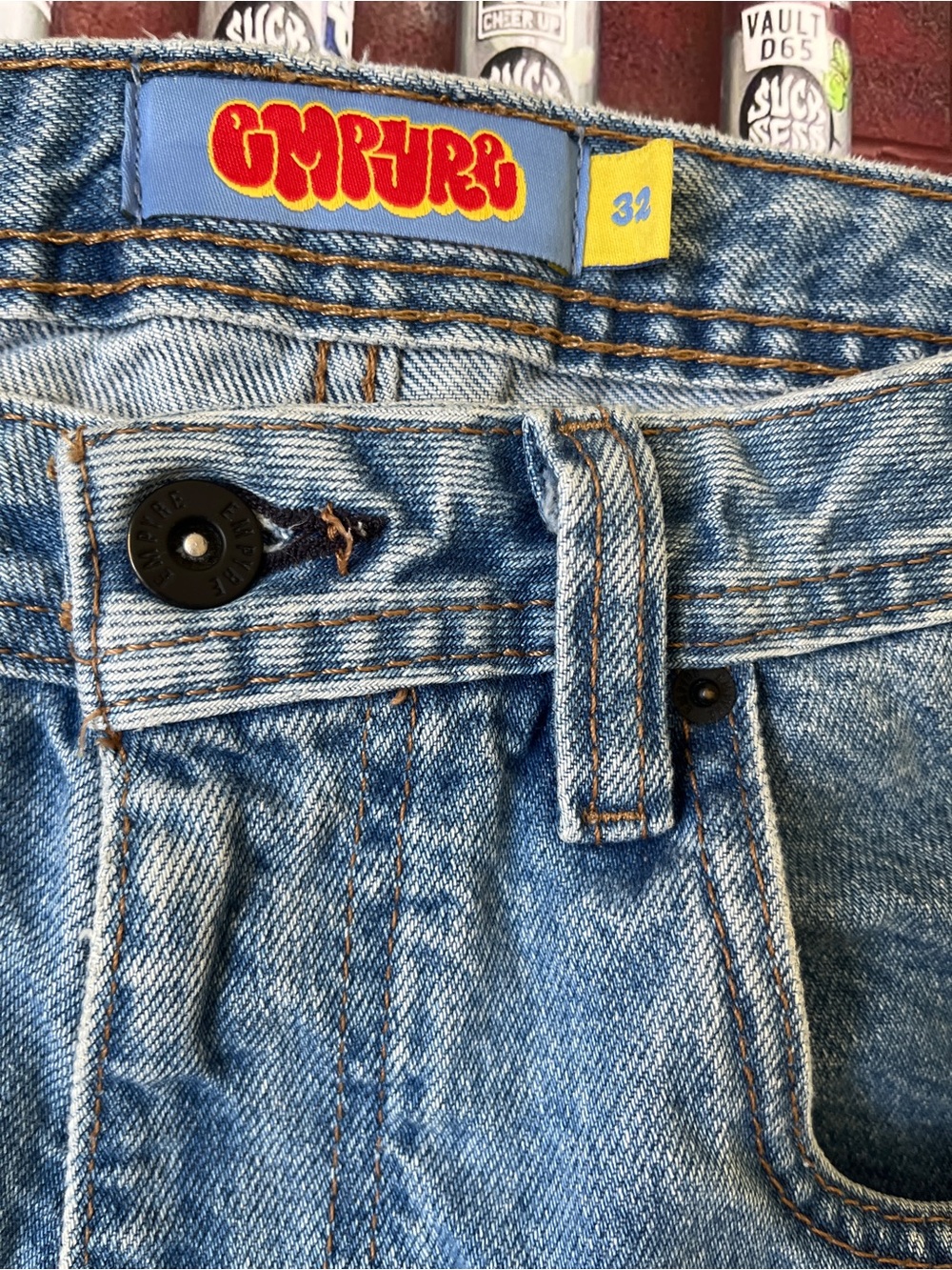 Empyre Men's Relaxed Blue Denim Jeans with Orange Logo Patch 32x30 - Picture 4 of 13